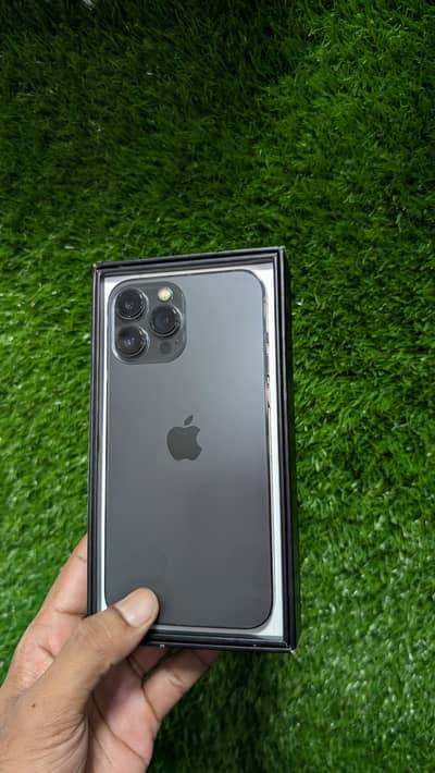 Apple iPhone 13 Pro Max factory unlocked