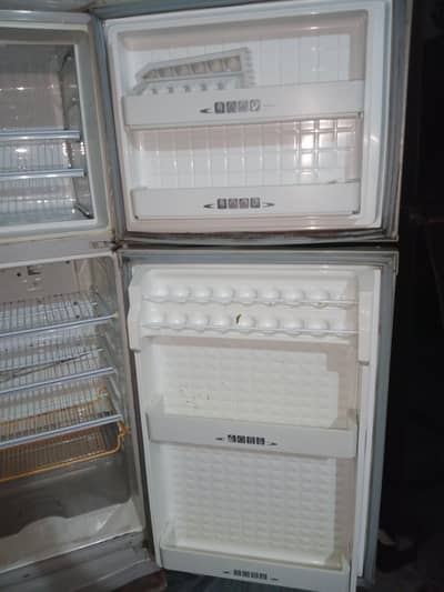 Dawalance fridge
