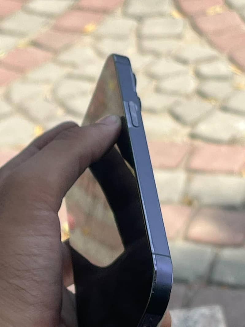 Apple iPhone 14 Pro Max 1
