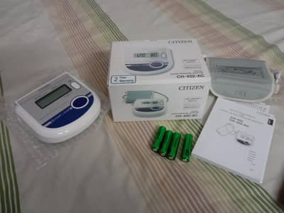 DIGITALBLOOD PRESSURE MONITOR