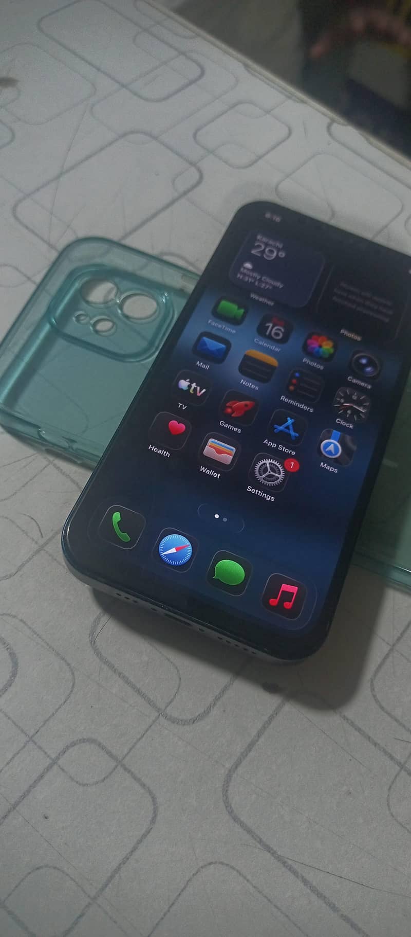 Apple iPhone 12 1