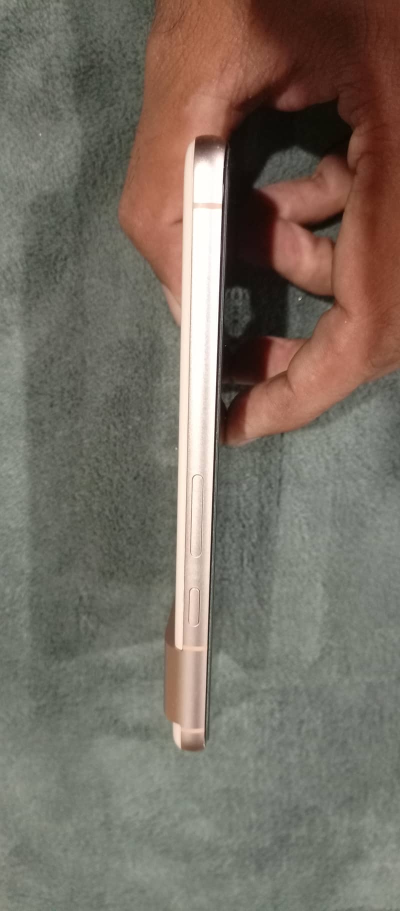 Google Pixel 8 4