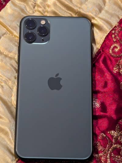 Apple iPhone 11 Pro Max byps 10/10 condition