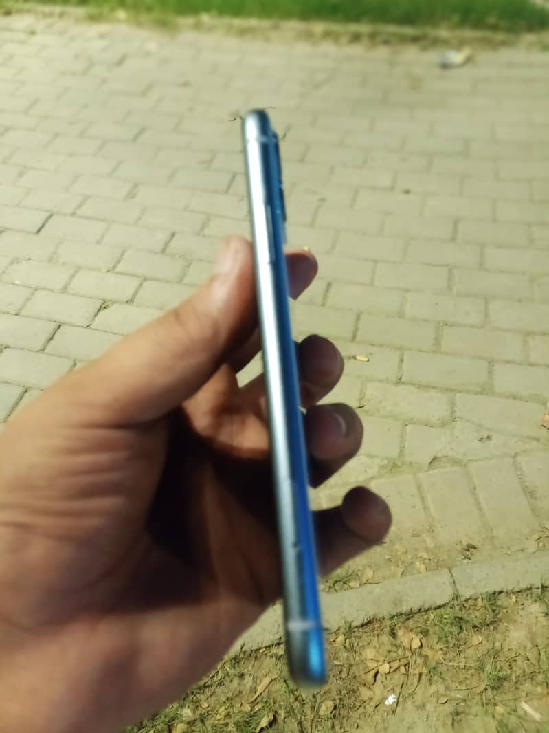 Apple iPhone 11 2