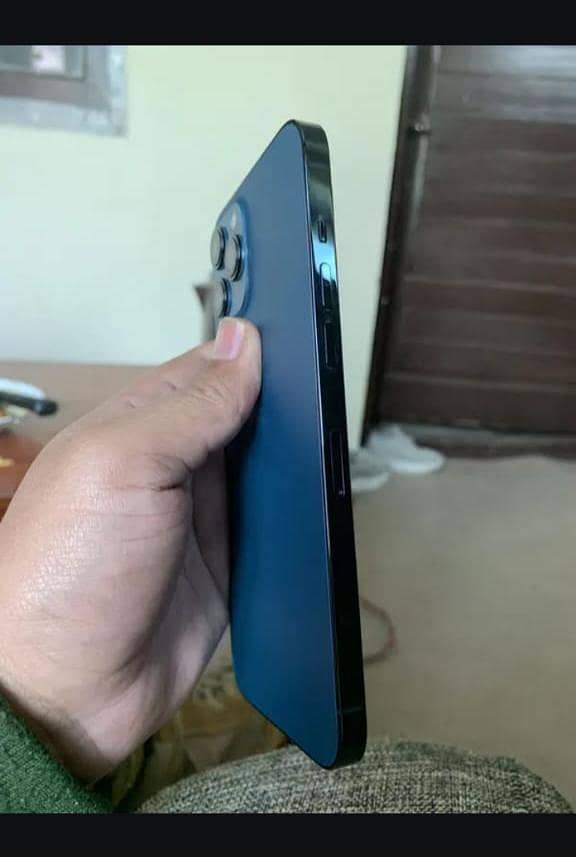 Apple iPhone 12 Pro Max 3