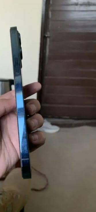 Apple iPhone 12 Pro Max 4