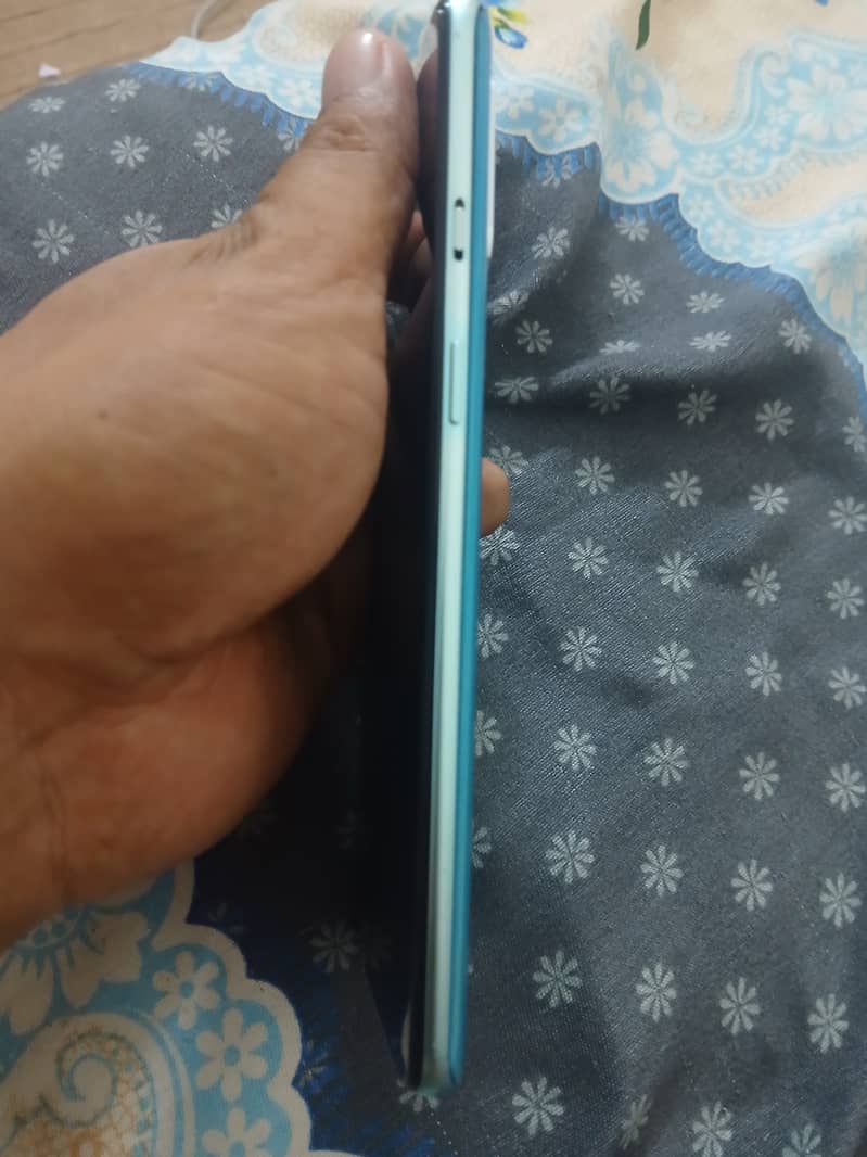 One Plus 8T 4