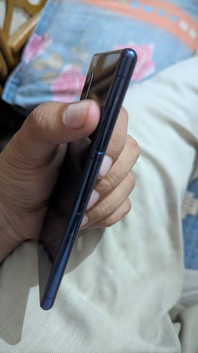 aoa am selling my phone Sony Xperia 5 mark 1 lush condition