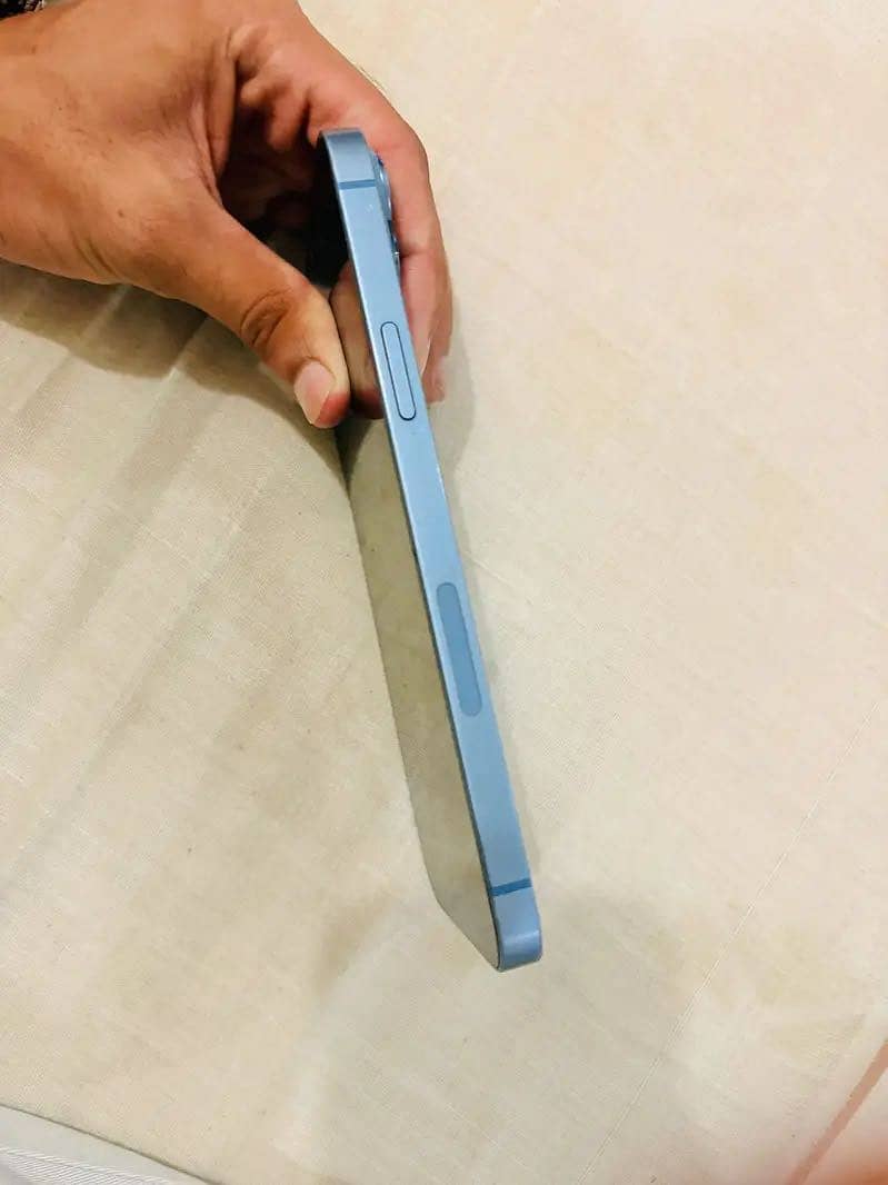 Apple iPhone 14 plus 3