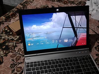 HP EliteBook 8570p core i5 8GB Ram 1GB Graphic 128 SSD