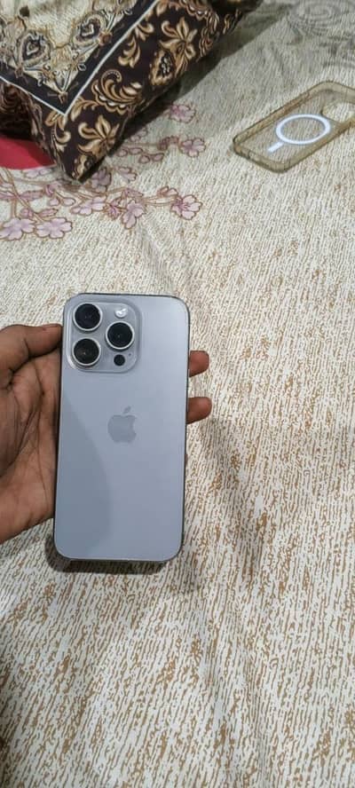 Apple iPhone 15 Pro