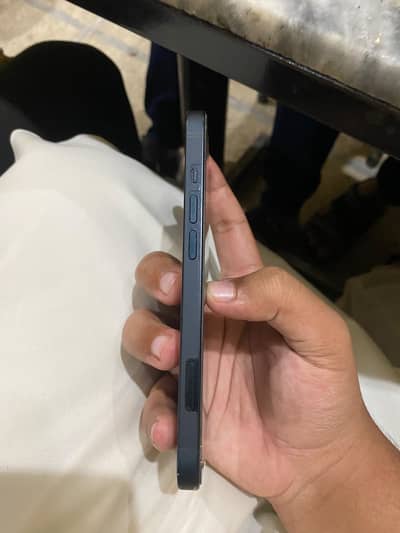 iPhone 13 JV 128GB - 88% Battery Health - 9/10 Condition - Water Pack