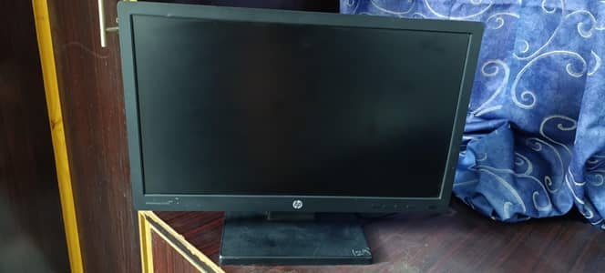 HP EliteDisplay E222 22" Full HD IPS Monitor