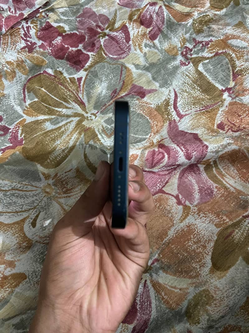 iphone 14 simple 2