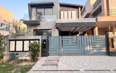 8 MARLA NEW ULTRA MODREN HOUSE IN DHA PHASE 9 TOP LOCATION