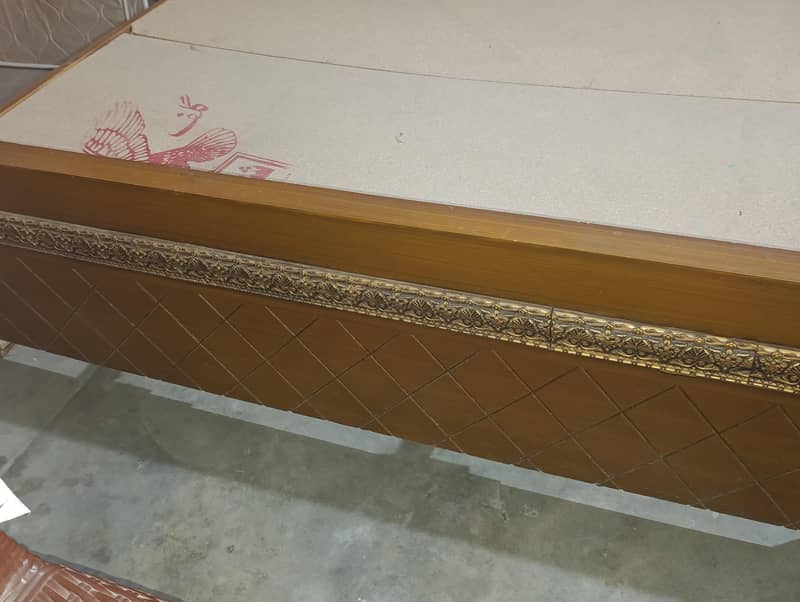 king size bed with side table 1
