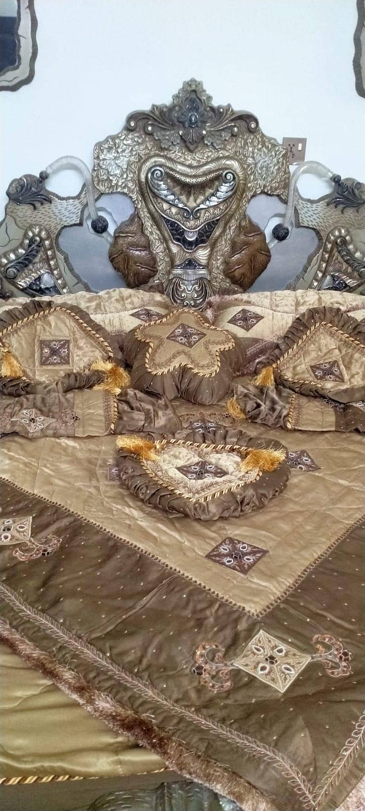 king bed available 0