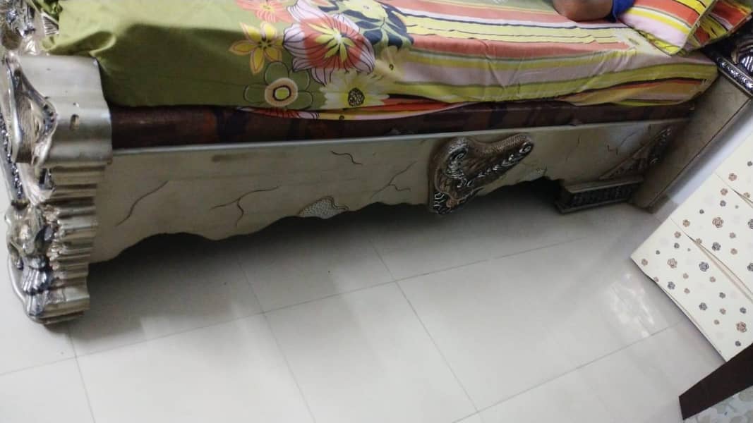 king bed available 3
