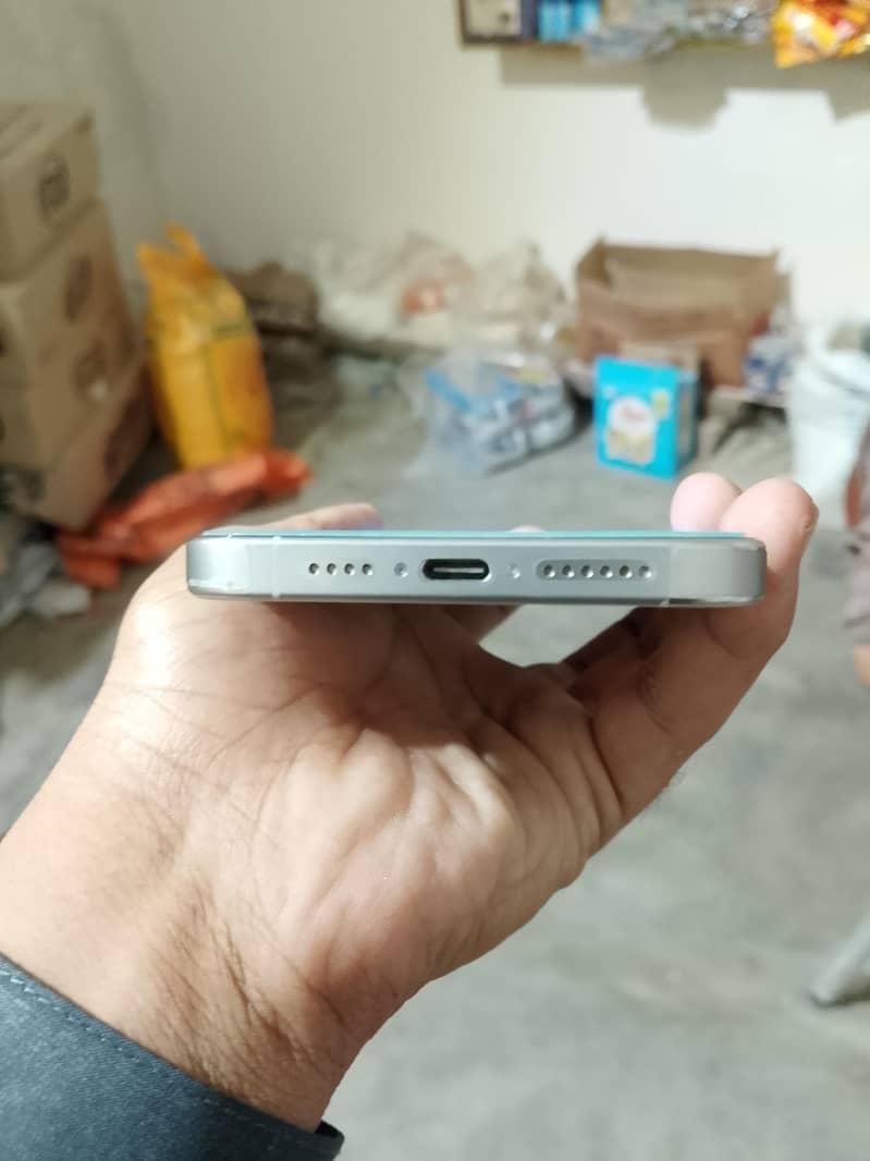 Apple iPhone 15 Pro Max 1