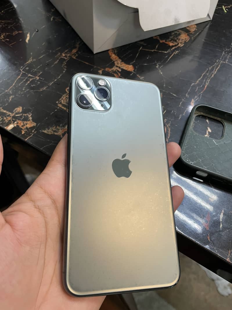Apple iPhone 11 Pro Max 2