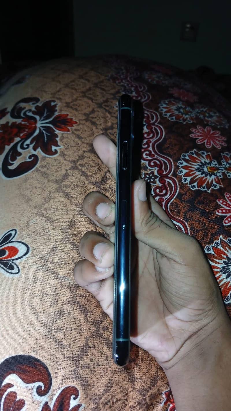 Apple iPhone 11 Pro Max 1
