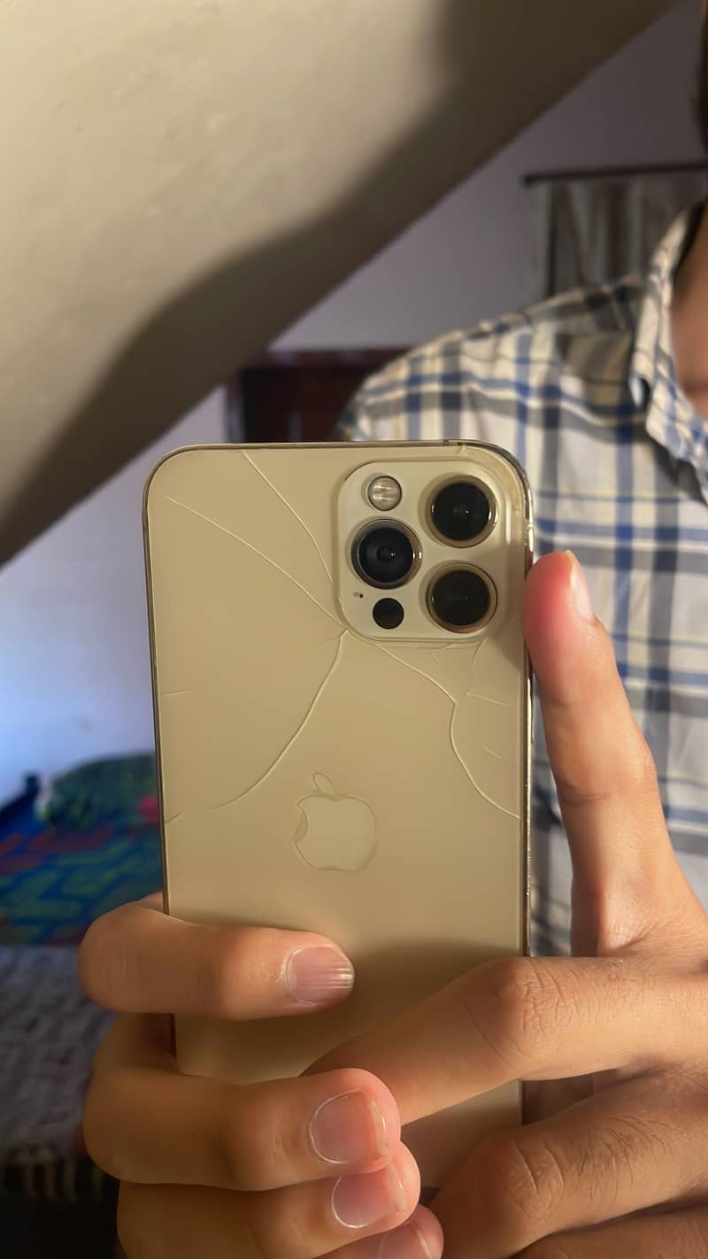 Apple iPhone 12 Pro 2