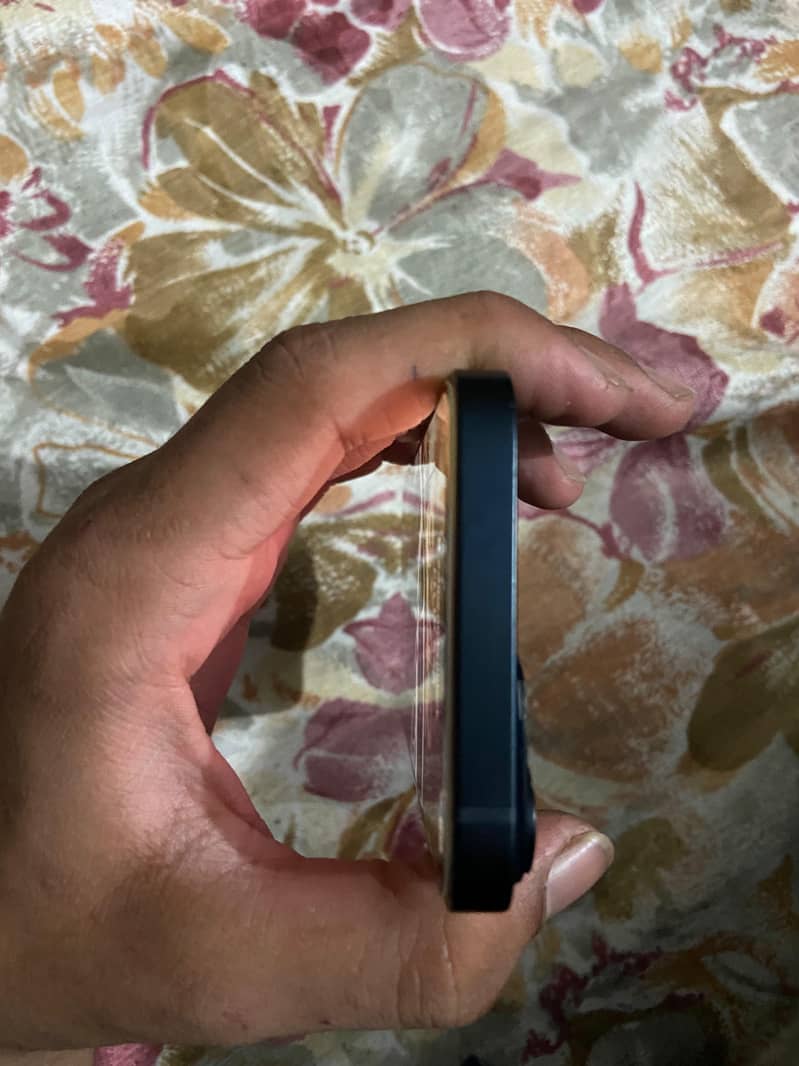 Apple iPhone 14 5