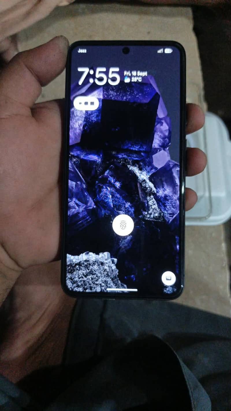 Google Pixel 8 4