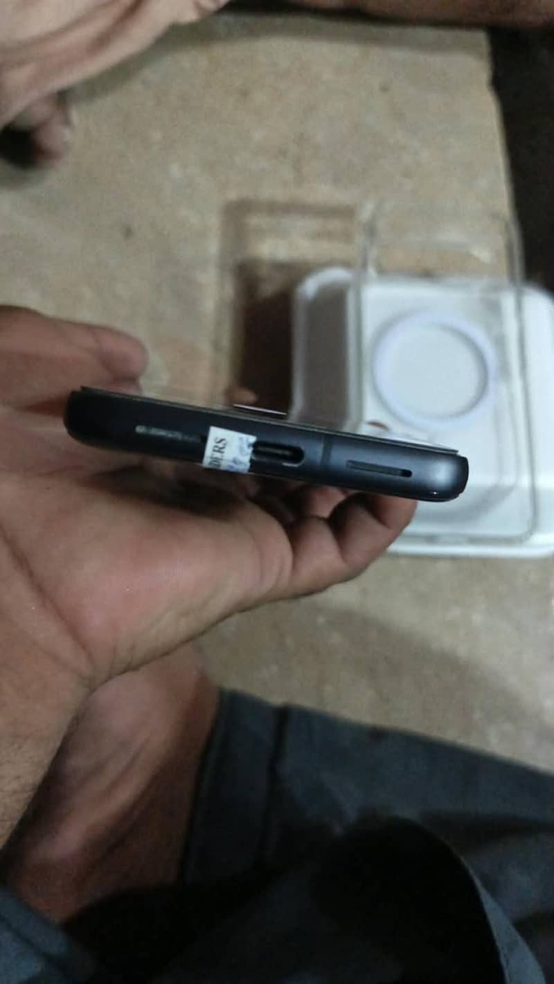 Google Pixel 8 6