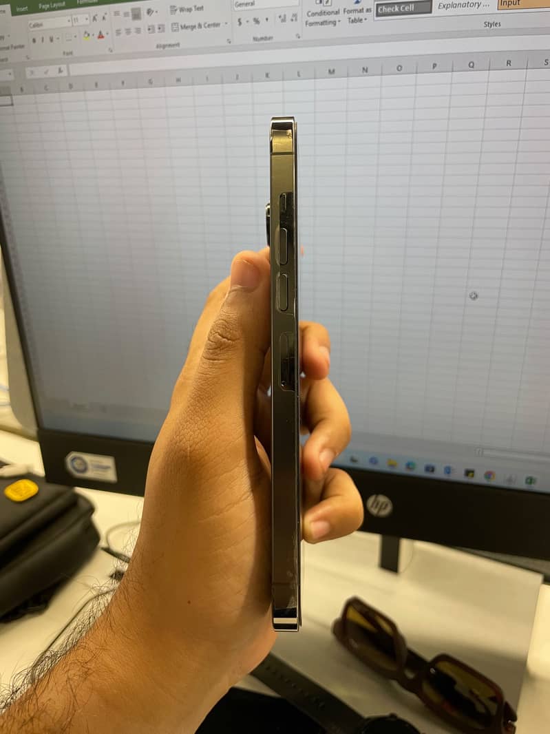 Apple iPhone 13 Pro Max 5
