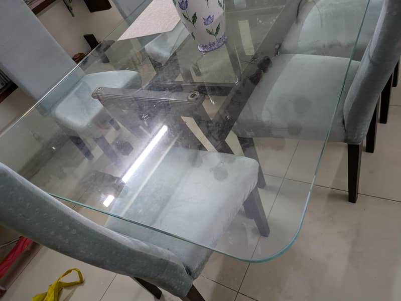 DINING TABLE 3