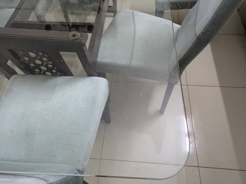 DINING TABLE 5
