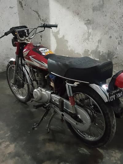 Cg125