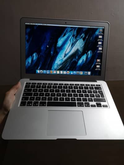 Mac Book Air 2015 in Good Condition