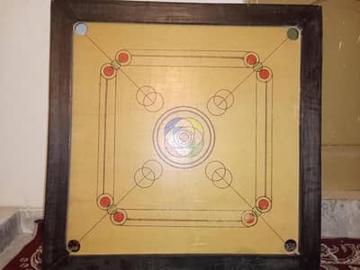 Carrom board
