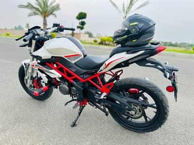 Benelli TNT 150i