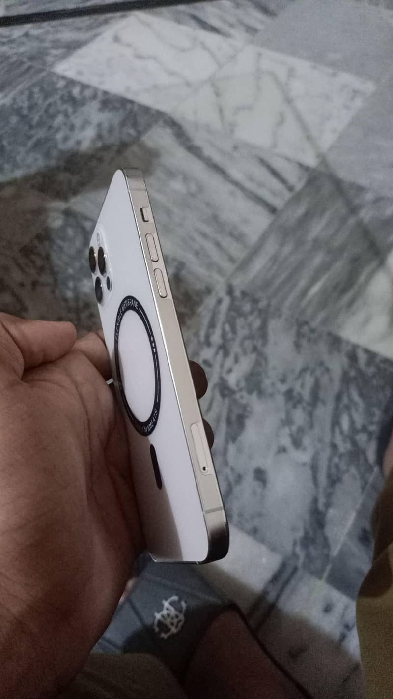 Apple iPhone 12 Pro 1
