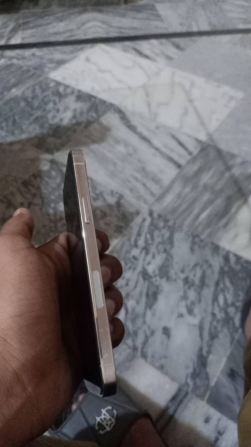 Apple iPhone 12 Pro 2
