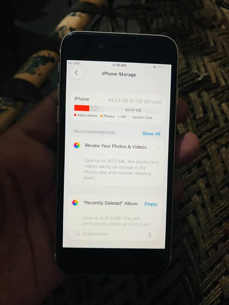 Apple iPhone SE 3rd generation 4