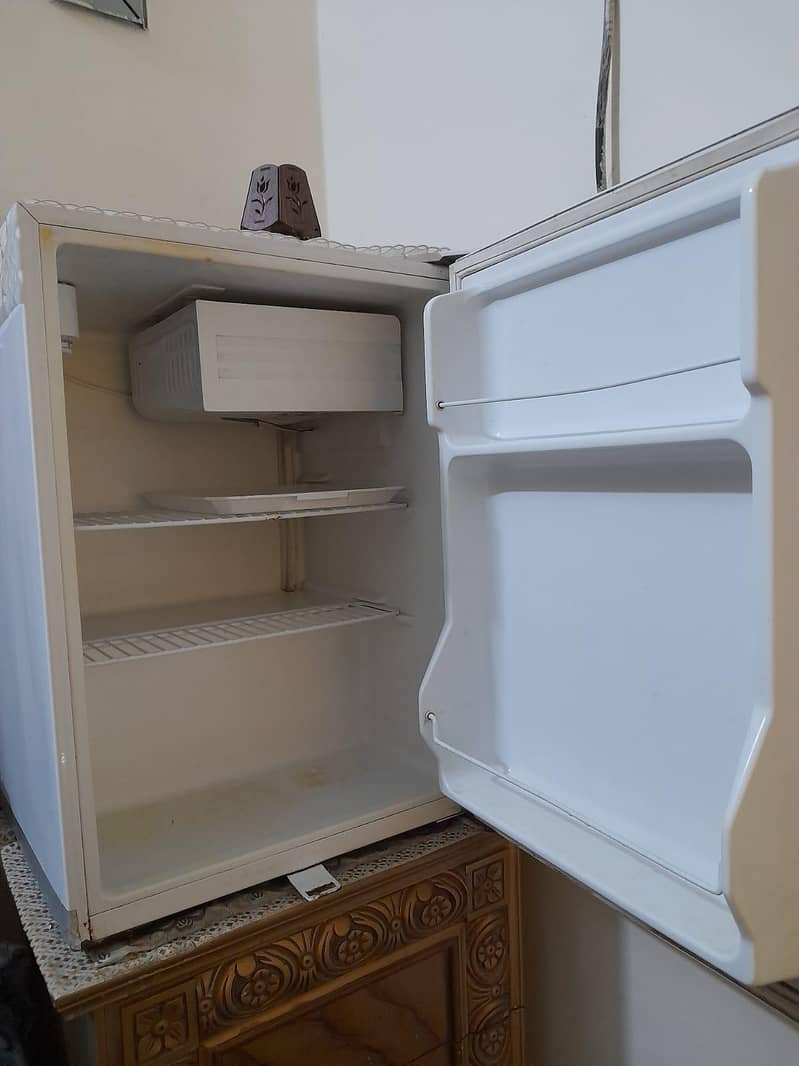 mini refrigerator 2