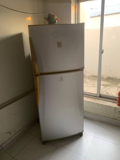 Dawlance double door fridge-used, compressor and freezing is 100% ok