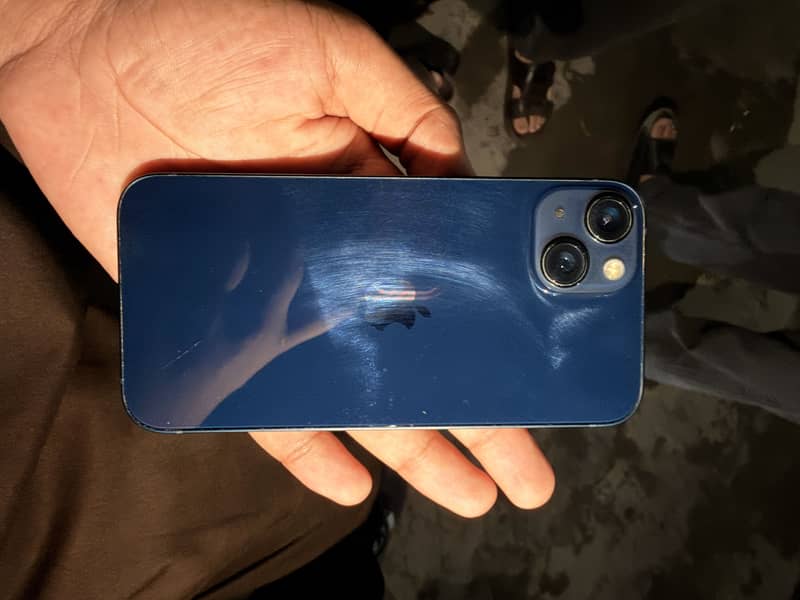 Apple iPhone 13 0