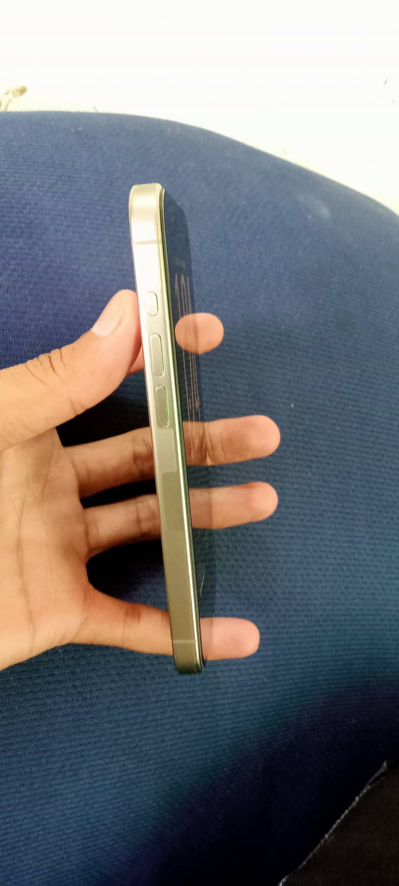 Apple iPhone 15 Pro 4