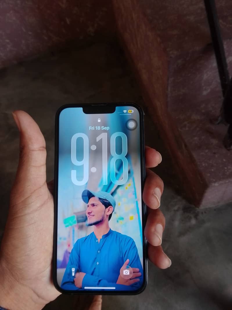 Apple iPhone 13 3