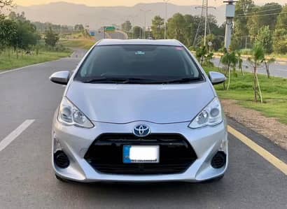 Toyota Aqua S model  2015 import 2018 urgent for sale