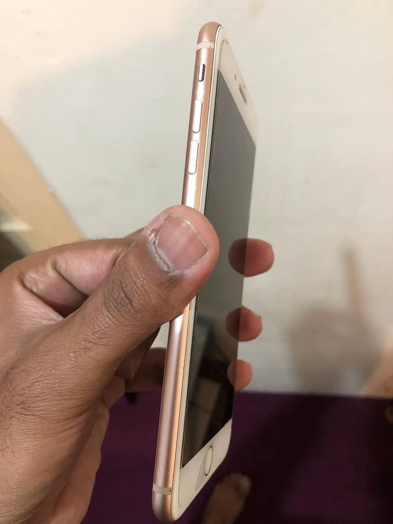 Apple iPhone 8 Plus 2