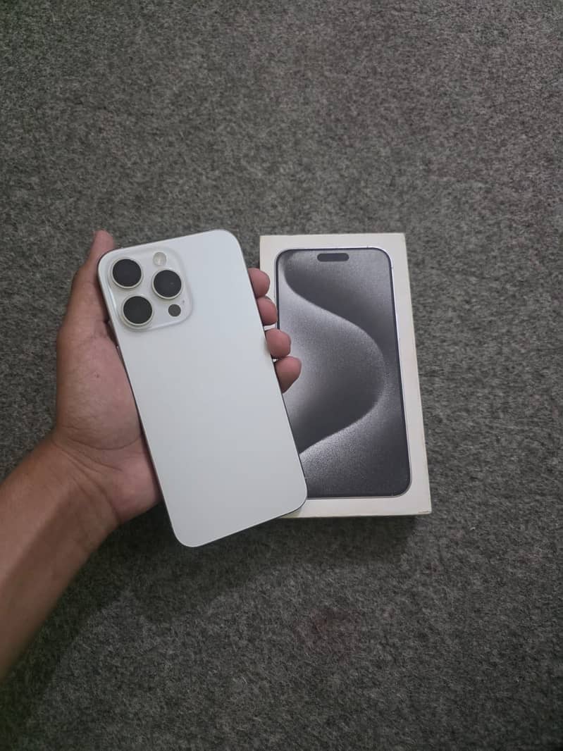Apple iPhone 15 Pro Max 5