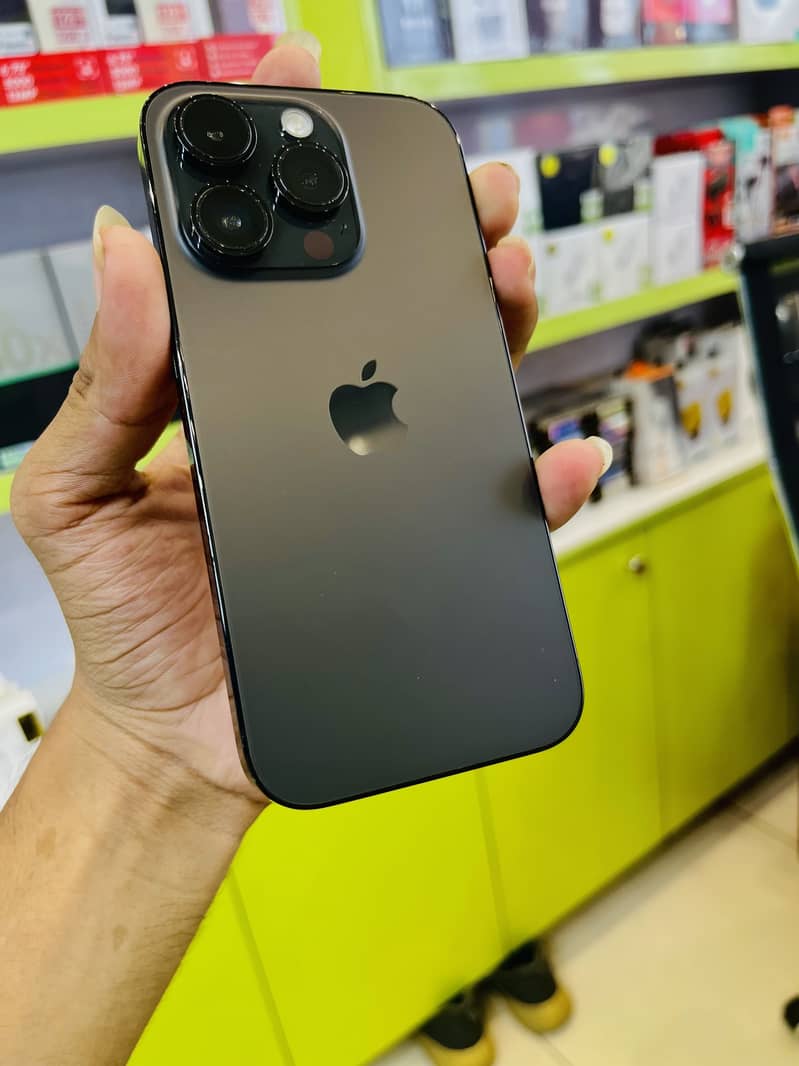 Apple iPhone 14 Pro 2