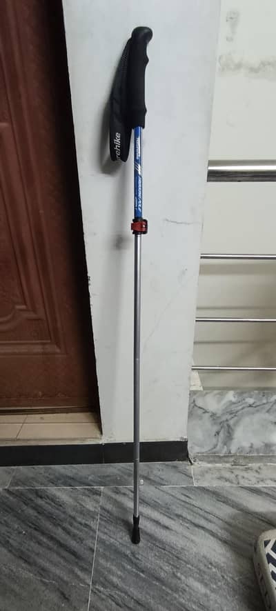 Naturehike 5-Section Compact Trekking Pole - Like New
