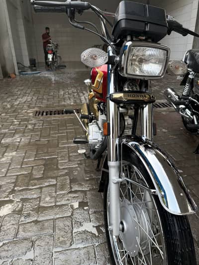 cg125 S - self start - red gold